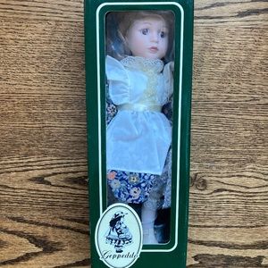 Geppeddo Collectible Porcelain Doll, # Z1437. NIB.